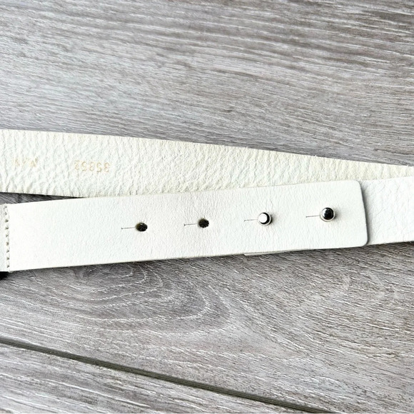 Vintage White Italian Leather Belt Made in Canada - Picture 3 of 13